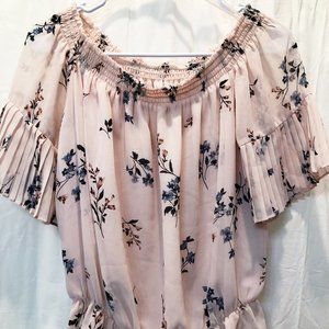 off the shoulder pink top, floral print (165/84A)